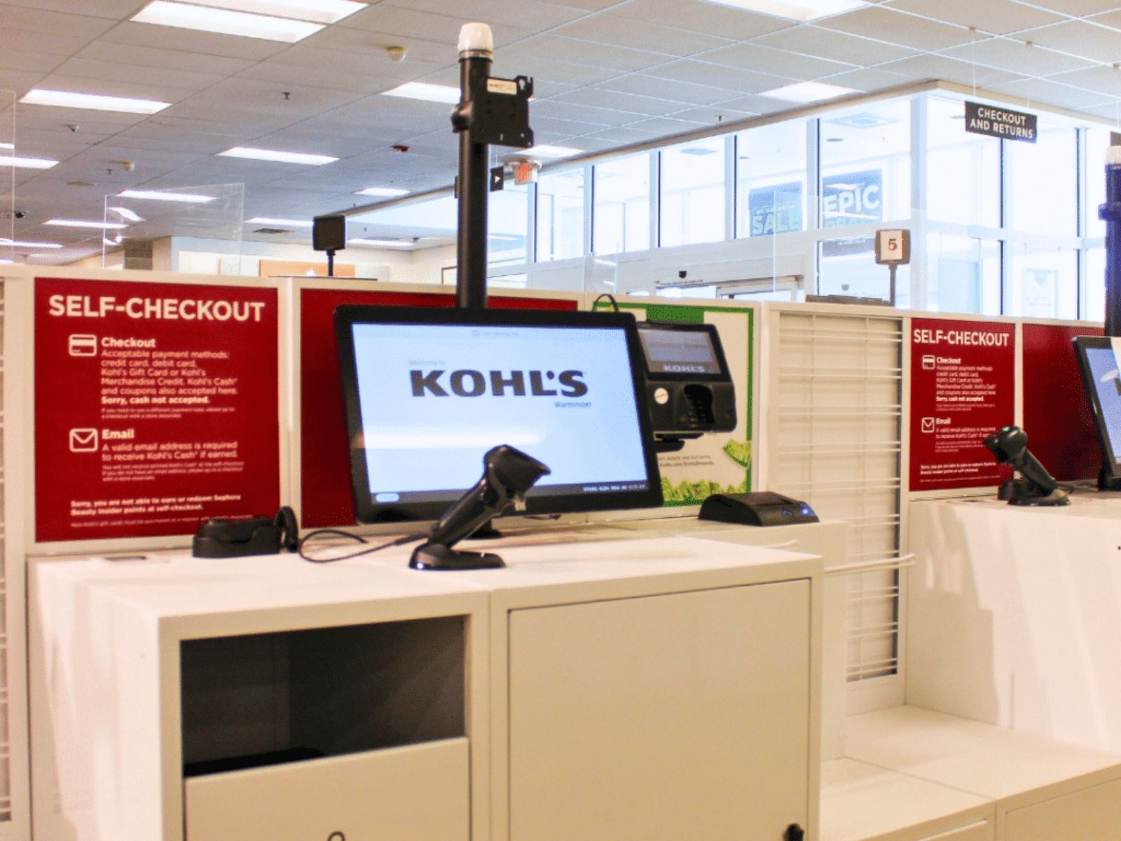Kohl's Queue Line &mdash; photo 6